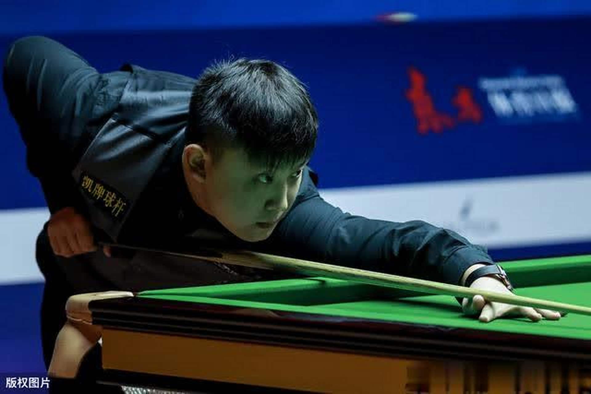 更是理解两 更是理解两