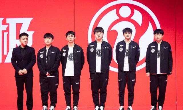 泰伦卢则在 泰伦卢则在