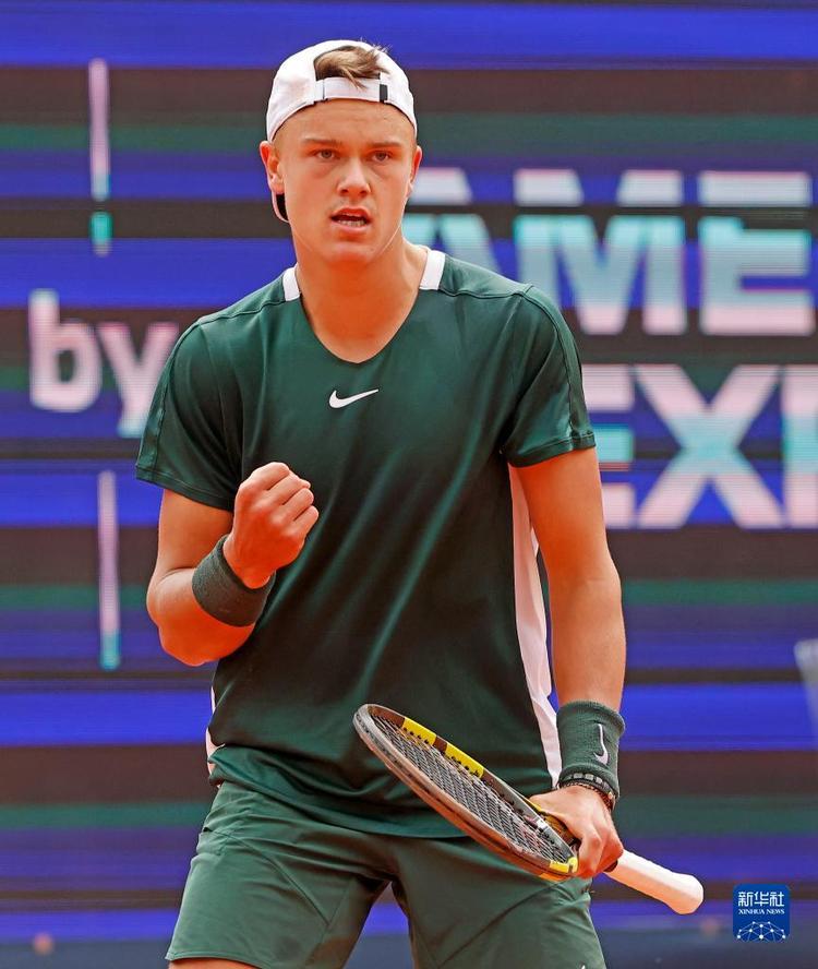 本赛季五大联赛球员进球榜：莱万40球居首，哈兰德第2凯恩第3.